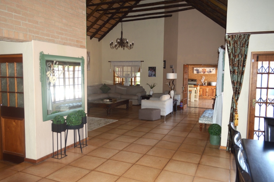 5 Bedroom Property for Sale in Wilkoppies North West